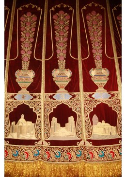Золотошвейные  портьеры для сцены Бухарского дворца культуры